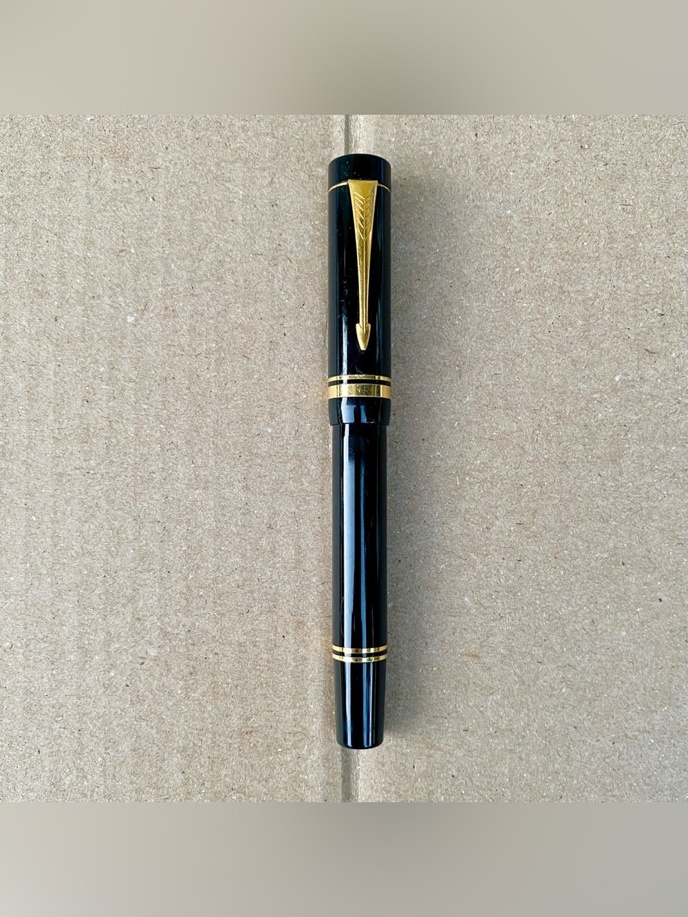 Parker Duofold Centennial Fountain Pen with 18k Solid Gold M Nib